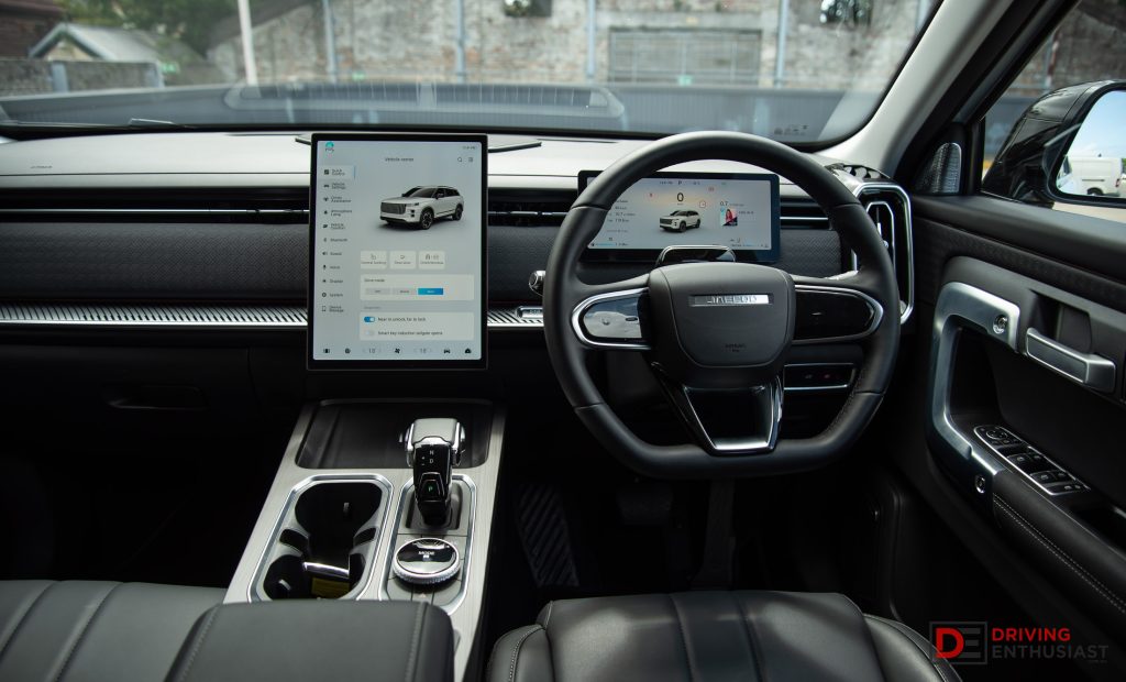 2025 Jaecoo J7 review (video) | Driving Enthusiast