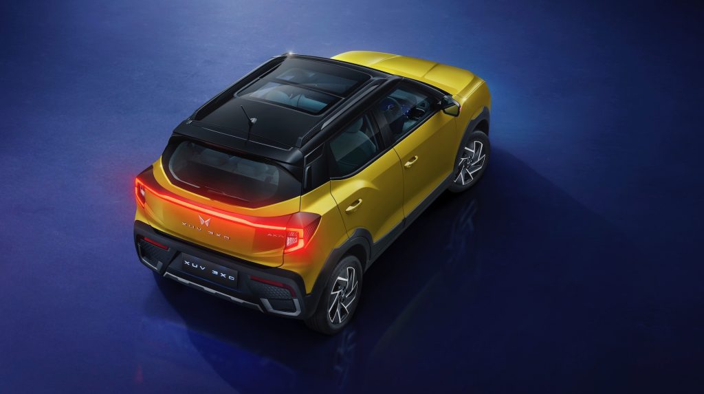 2025 Mahindra XUV 3XO - taillights