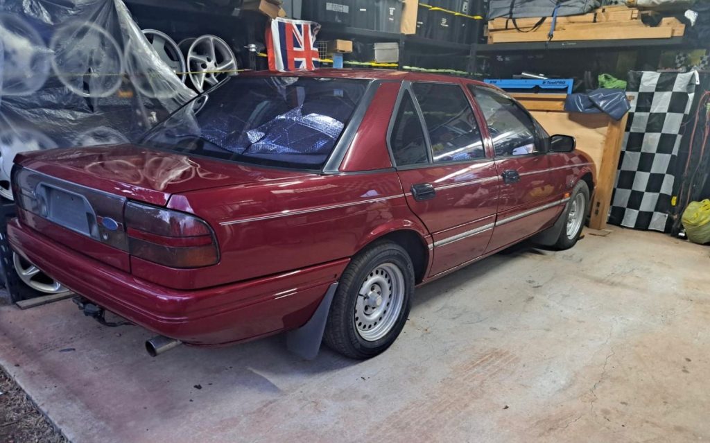 1992 Ford EB II Fairmont Ghia manual - rear