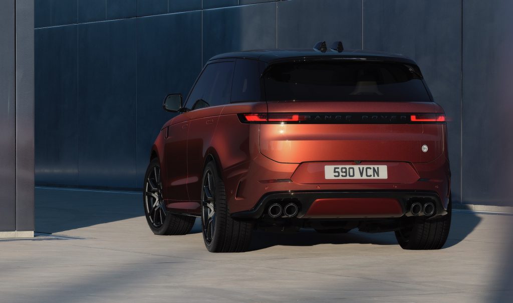 2026 Range Rover Sport SV Carbon - exhaust