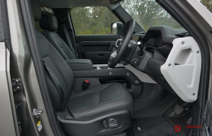 2025 Land Rover Defender 130 D350 SE-seats