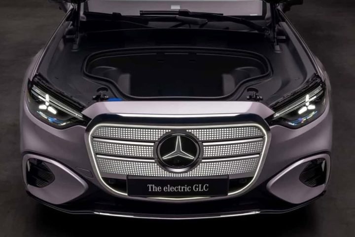 2026 Mercedes-Benz GLC EQ - bonnet