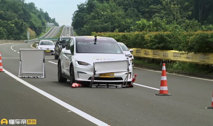 ADAS super test China - Tesla