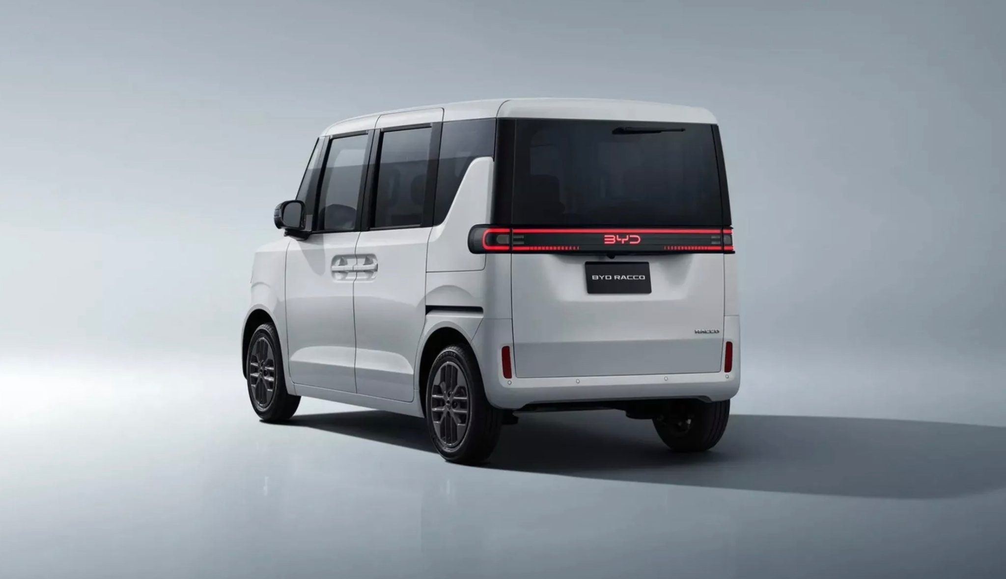 BYD unveils Racco 'kei car' MPV at 2025 Japan Mobility Show | Driving ...