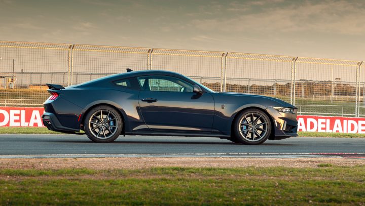 2025 Ford Mustang Dark Horse