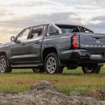 2026 Nissan Navara ST-X rear