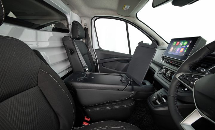 2026 Renault Trafic - work station bench