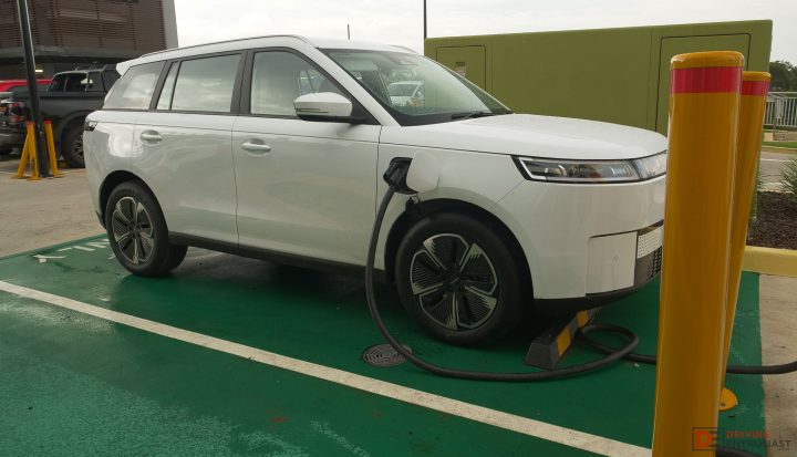 2026 Jaecoo J5 EV charge plug
