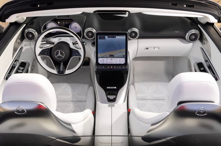 2026 Mercedes-Maybach SL 680 interior