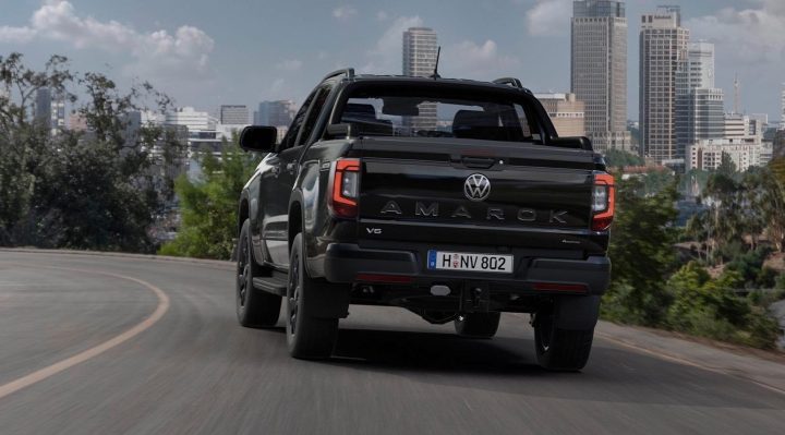 2026 Volkswagen Amarok Dark Label - sports bar