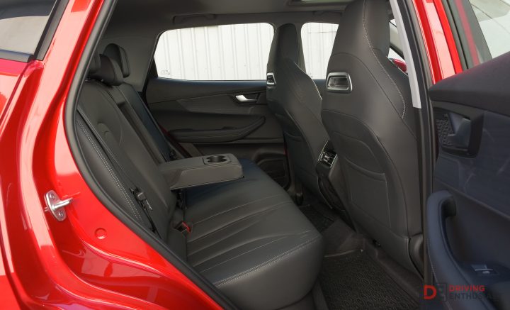 2026 Chery Tiggo 4 Hybrid Ultimate - rear seats