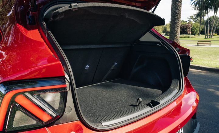 2026 MG4 Urban Essence 54 - boot