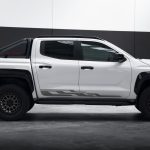2026 Mitsubishi Triton Raider - side steps