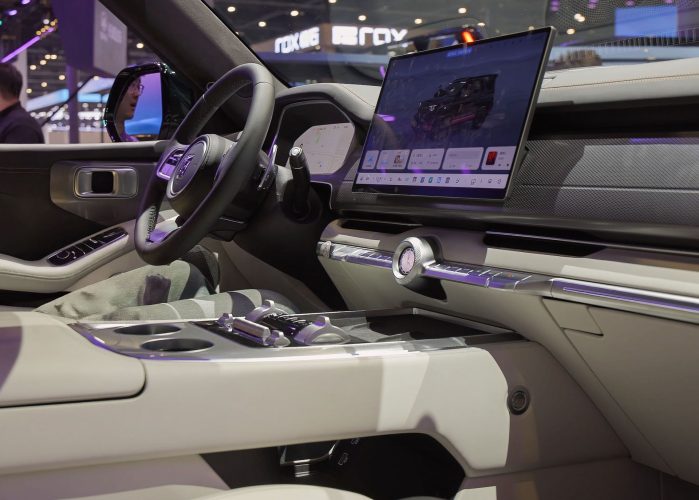 2027 GWM Tank 700 V8 - interior