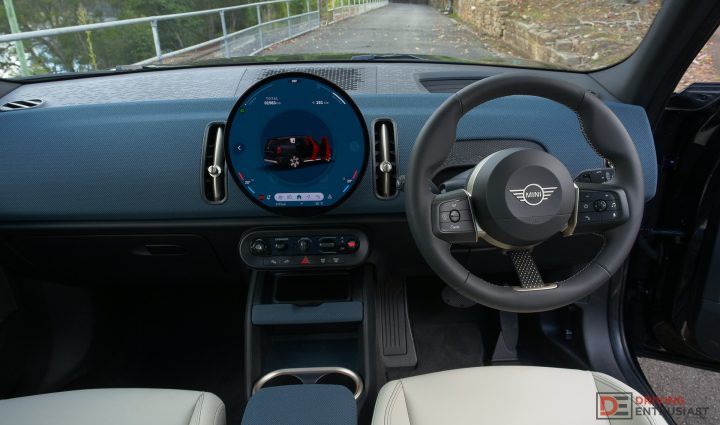 2026 MINI Countryman SE Favoured - interior