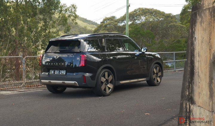 2026 MINI Countryman SE Favoured - rear