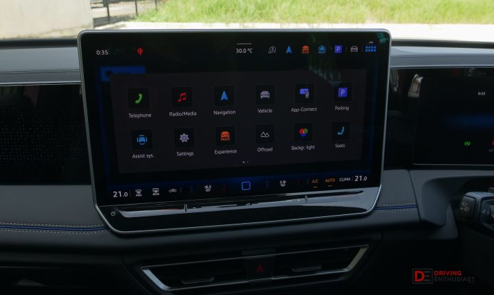 2026 Volkswagen Tiguan 195TSI R-Line - touchscreen