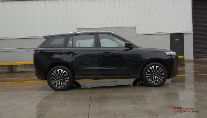 2026 Jaecoo J5 petrol Summit - length