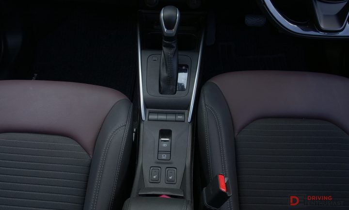 2026 Suzuki Fronx - console