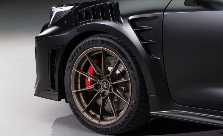 2027 Toyota GRMN Corolla - tyres