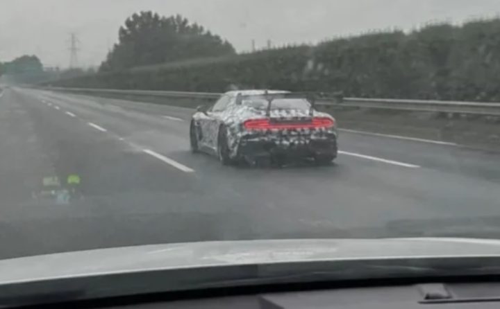 2027 Xiaomi two-door sports car prototype 