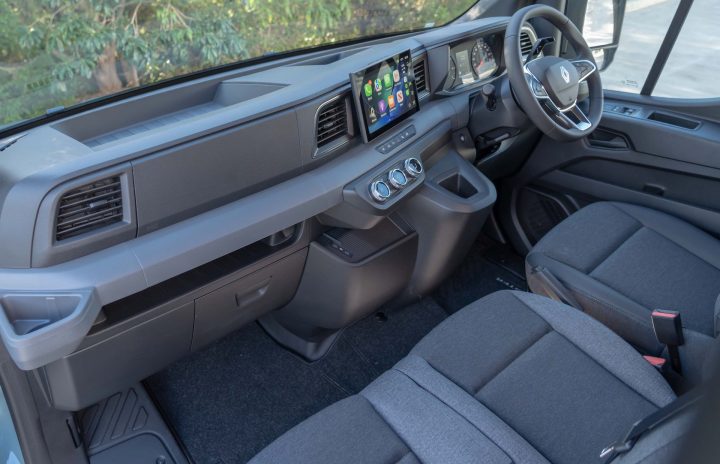 2026 Renault Master - dashboard