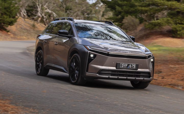 2026 Toyota bZ4X Touring - handling