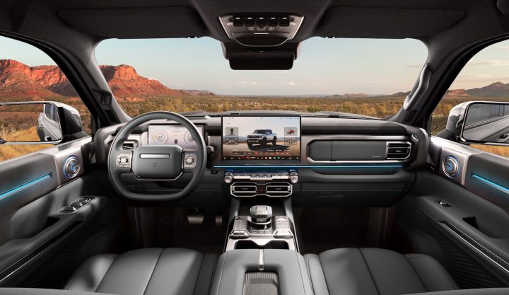 2027 Chery Stockman - interior