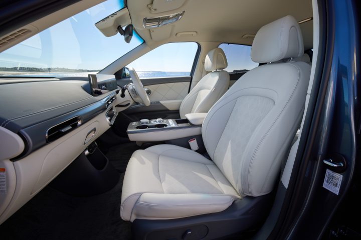 2027 Genesis GV60 Advanced - seats