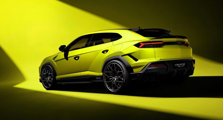 2027 Lamborghini Urus SE Performante - rear spoiler
