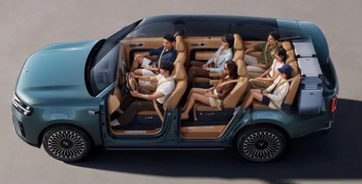 2027 Xiaomi SkyNomad - interior