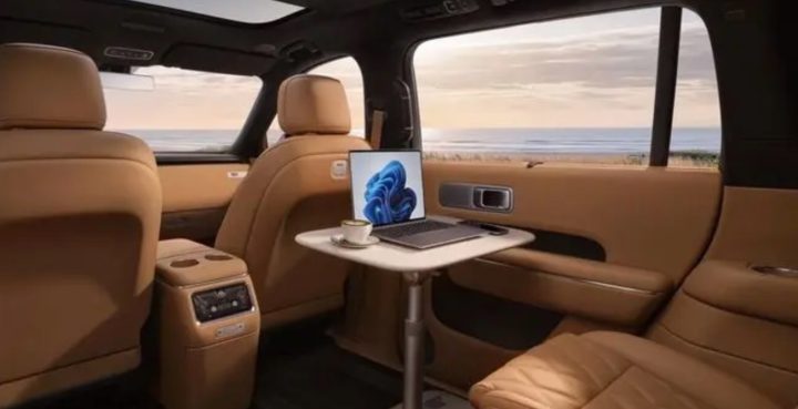 2027 Xiaomi SkyNomad - interior table