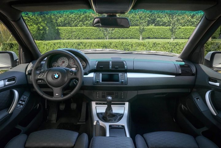 Classic BMW X5 V10 manual