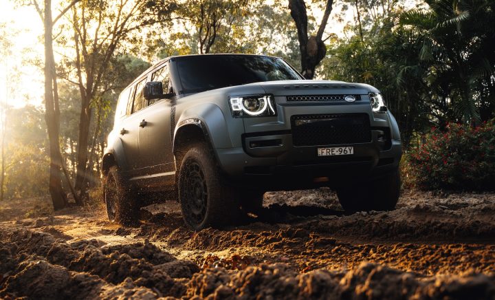 2026 Land Rover Defender OCTA - mud