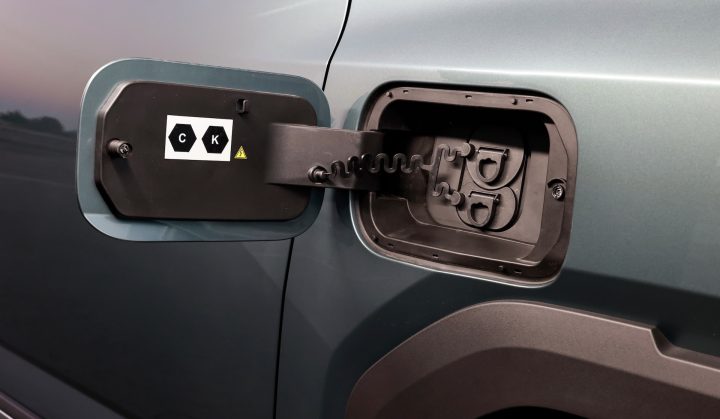 2026 MG U9 EV for Australia - charge port