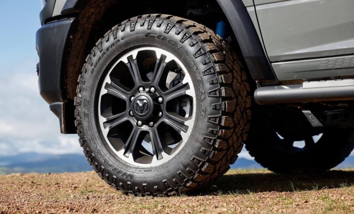 2026 RAM 2500 Warlock V8 - AT tyres