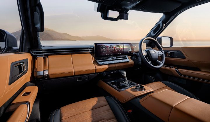 2027 Mitsubishi Pajero - interior