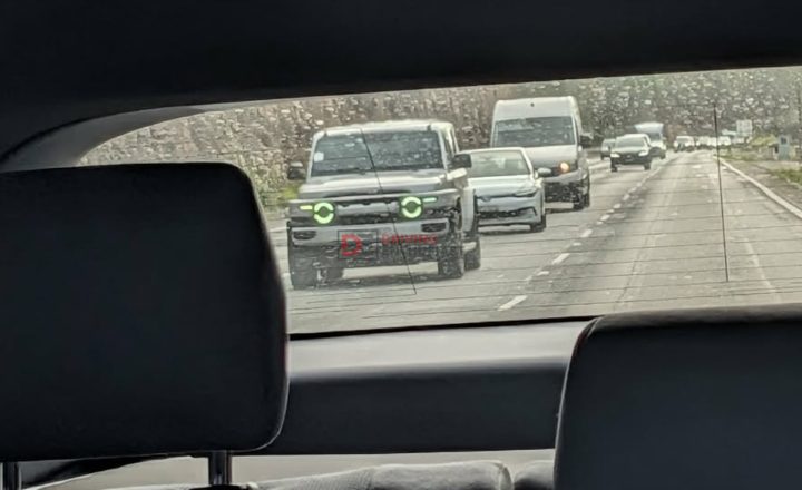 2027 iCaur V25 spotted in Australia - front