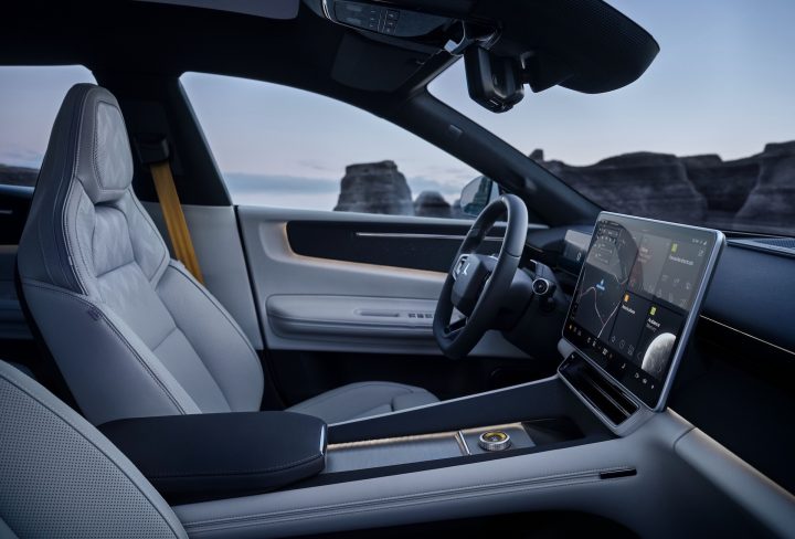 MY2027 Polestar 4 - interior