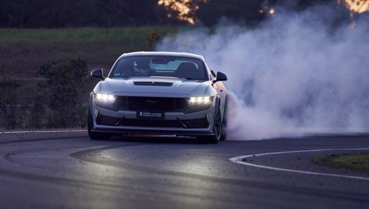 2026 Ford Mustang Dark Horse T8-Spec - burnout