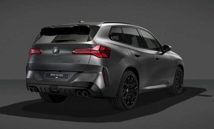 2027 BMW X3 M50 Black Package - rear diffuser