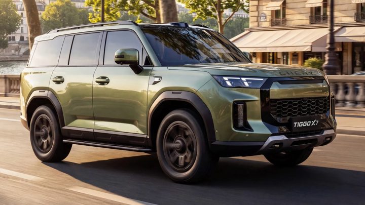 2027 Chery Tiggo X7 - road