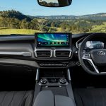 2027 LDV D90 - interior
