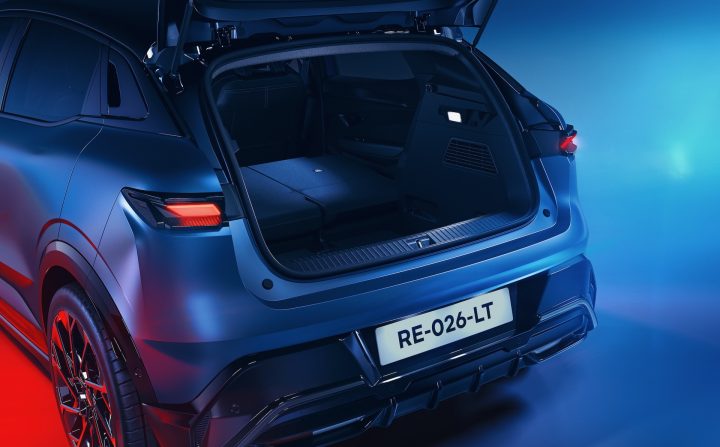2027 Renault Megane E-Tech Esprit Alpine - boot
